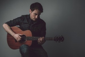 RJ-Thompson-Taylor-GS-Mini-Acoustic-869x580